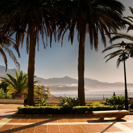 Modern Studio, 400m To Beach, Pool