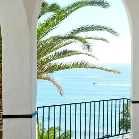 Apartment Modern Studio, 400m To Beach, Pool Nerja